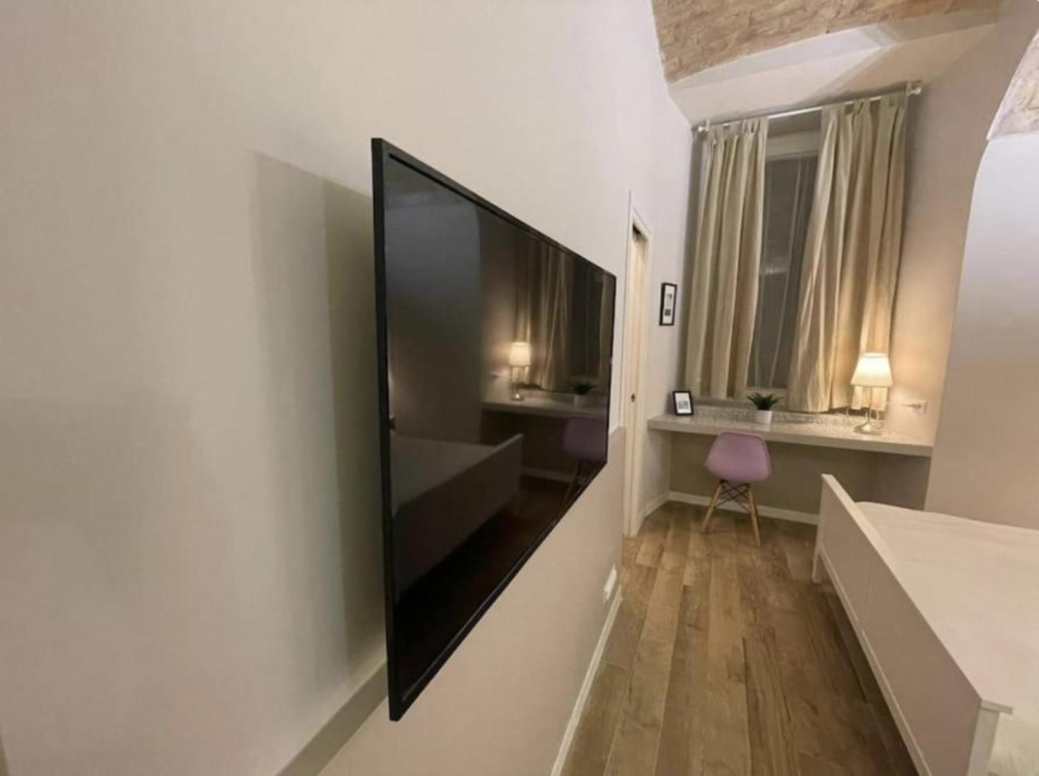 New-Big Honey Colosseum 4Bdr + 2Sofa Bed A/C روما المظهر الخارجي الصورة